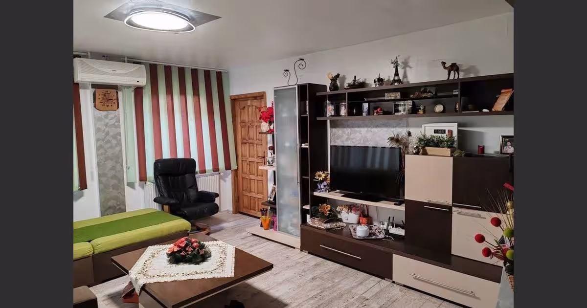 Casă 150 mp cu 4 camere în Păulești