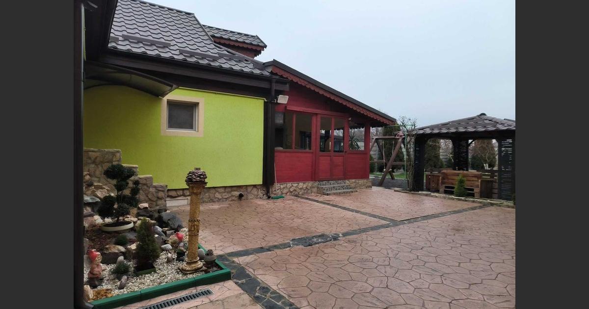 Casă 150 mp cu 4 camere în Păulești