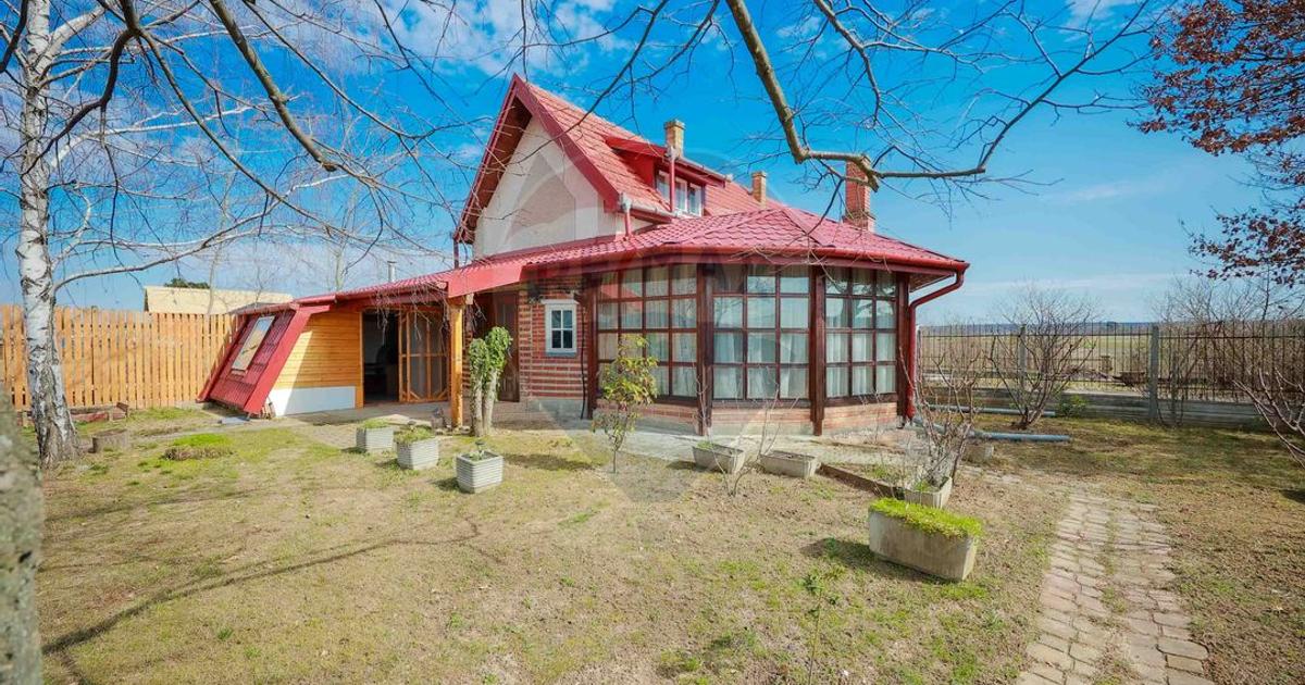 Casă cu 3 camere în Păușa