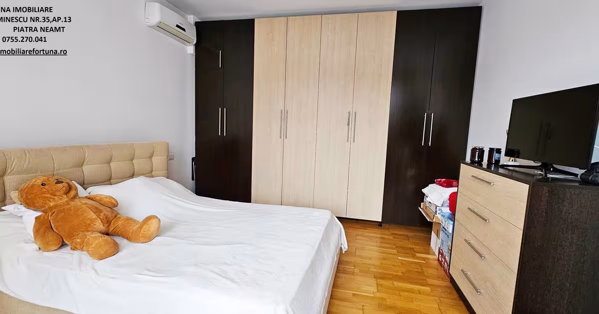 Casă 295 mp cu 5 camere în zona 1 Mai, Piatra-Neamț
