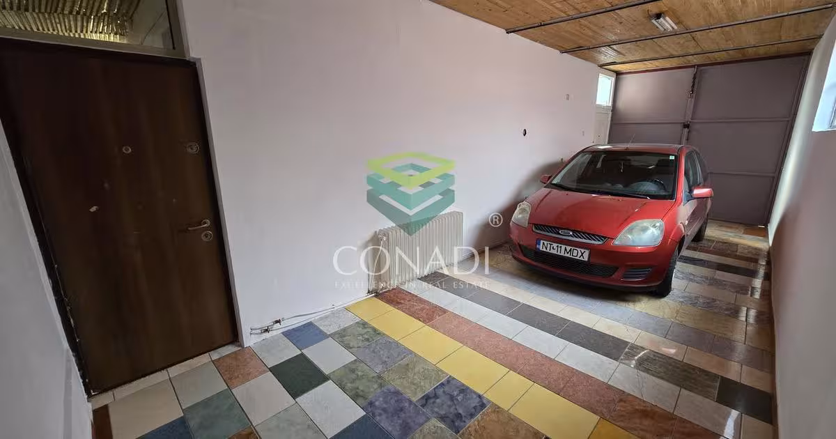 Casă cu 8 camere în zona 1 Mai, Piatra-Neamț