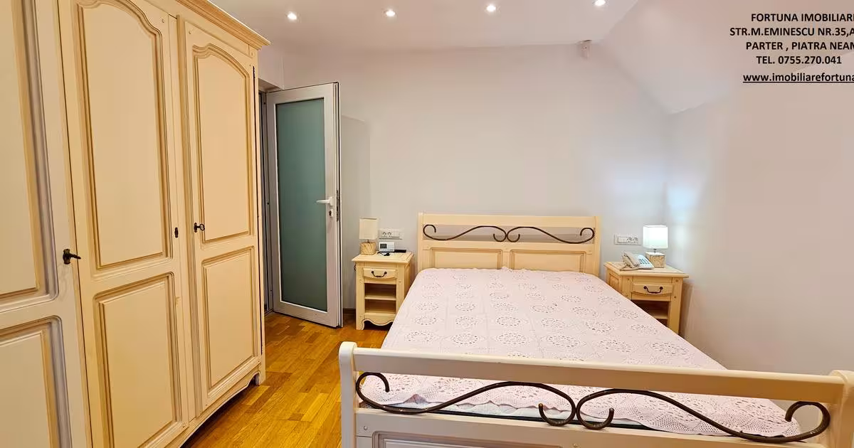 Casă cu 8 camere în zona Central, Piatra-Neamț