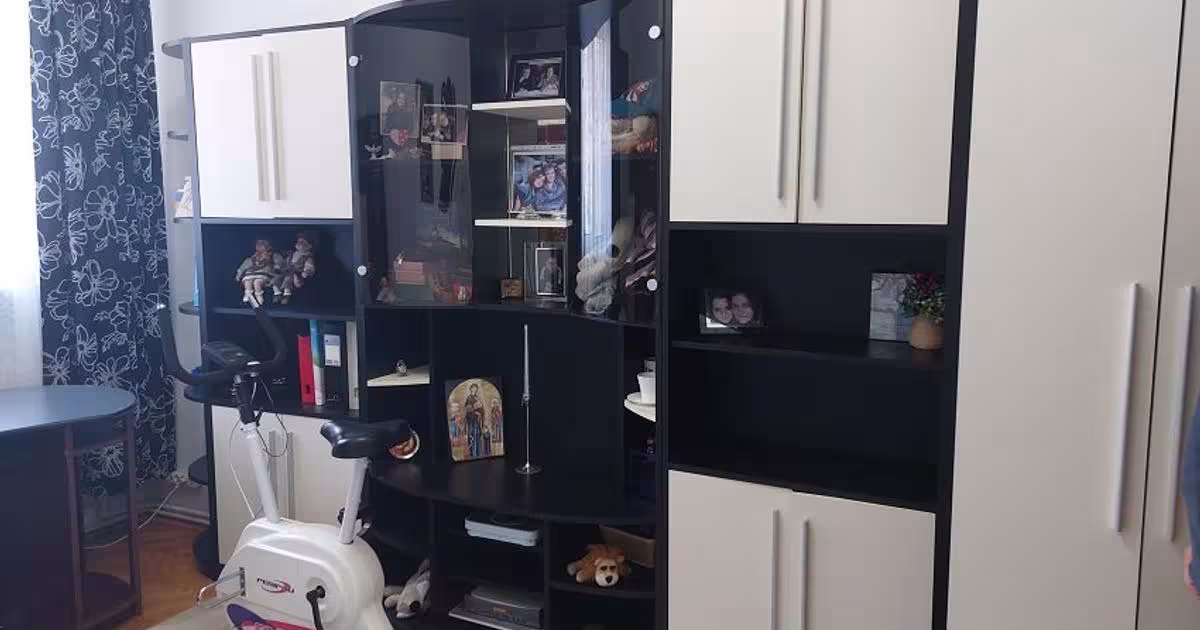 Casă 250 mp cu 10 camere în zona Central, Piatra-Neamț