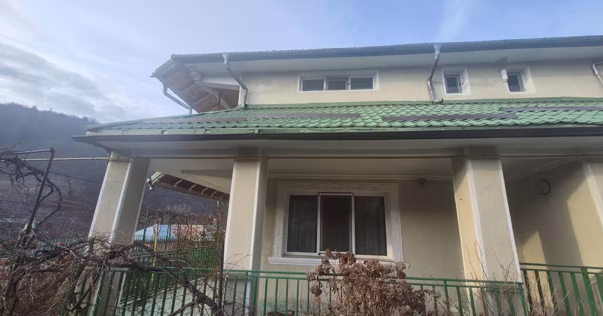 Casă cu 6 camere în zona Exterior Est, Piatra-Neamț