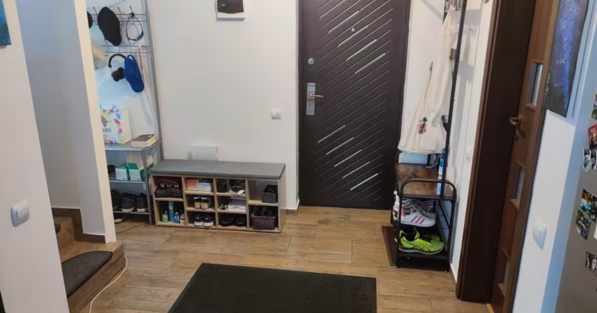 Casă 115 mp cu 4 camere în zona Central, Popești-Leordeni