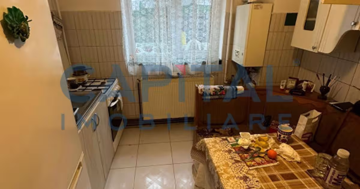 Casă 65 mp cu 2 camere în zona Dealu Mare, Reșița