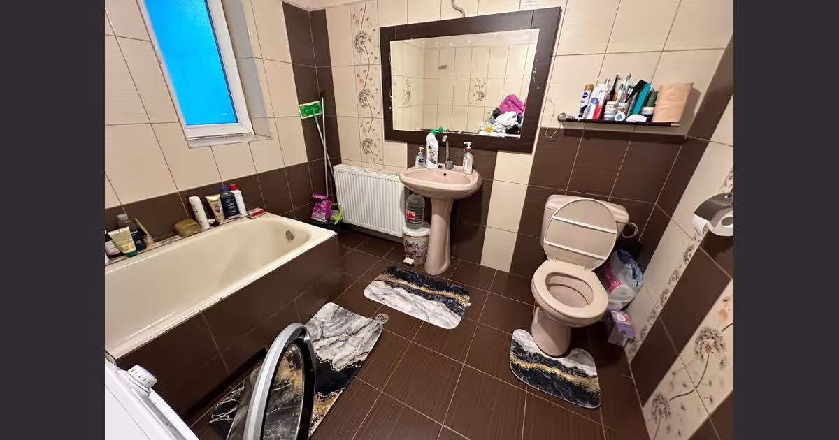 Casă 98 mp cu 3 camere în zona Muncitoresc, Reșița