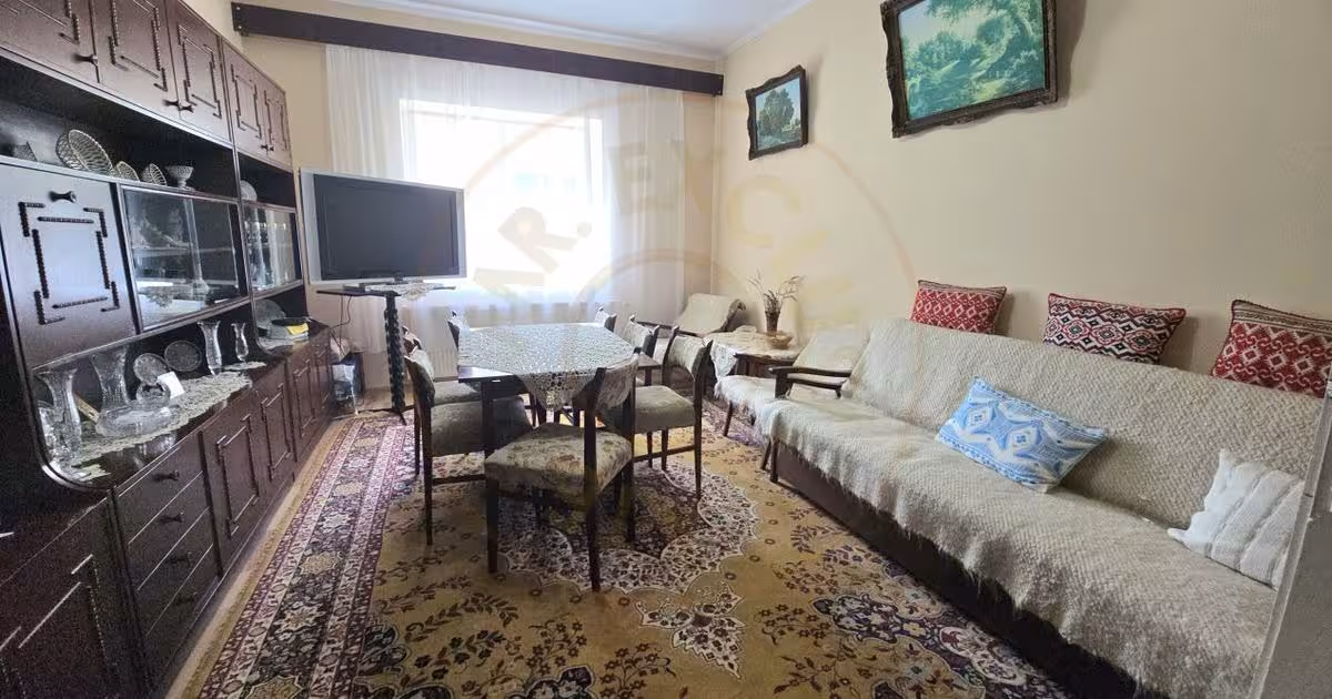 Casă 76 mp cu 3 camere în zona Central, Satu Mare