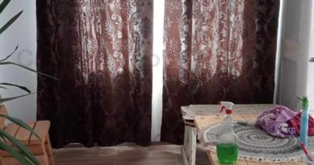 Casă cu 5 camere în Scorțaru Vechi