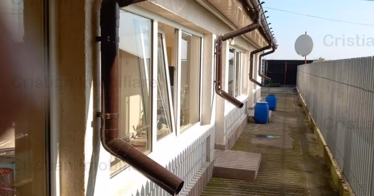 Casă cu 8 camere în Siliștea