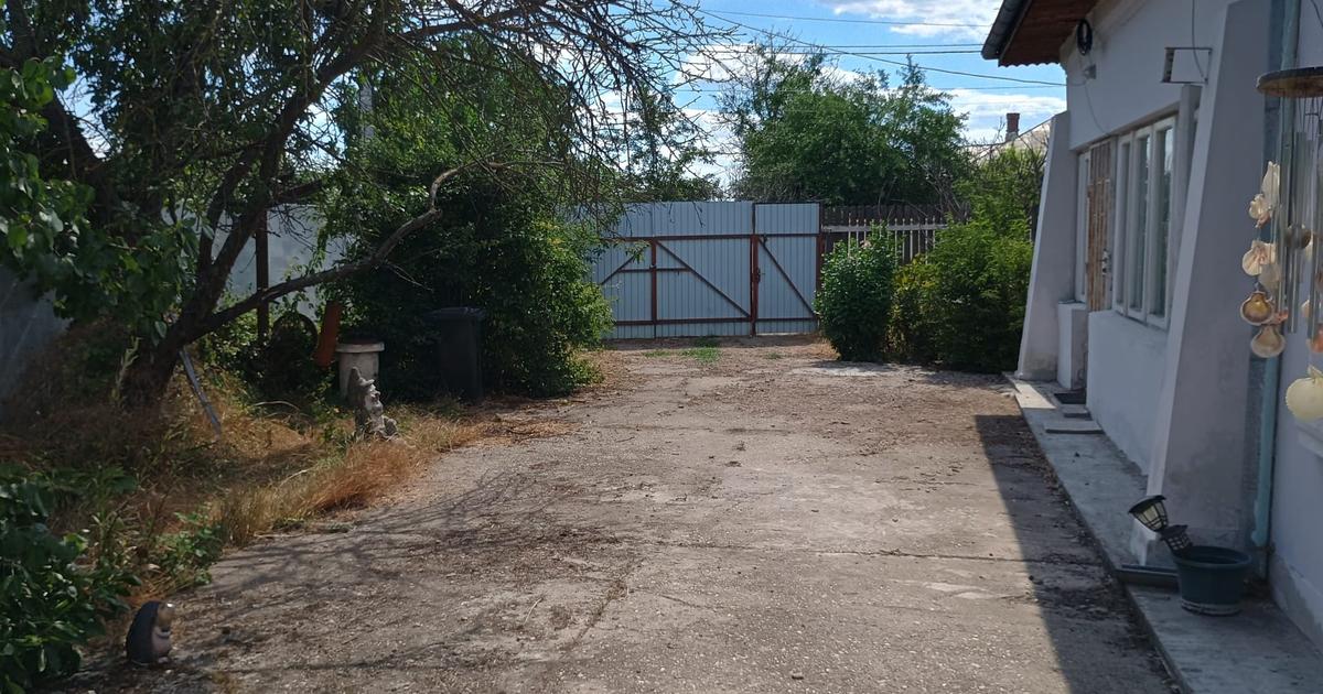 Casă cu 4 camere în Singureni