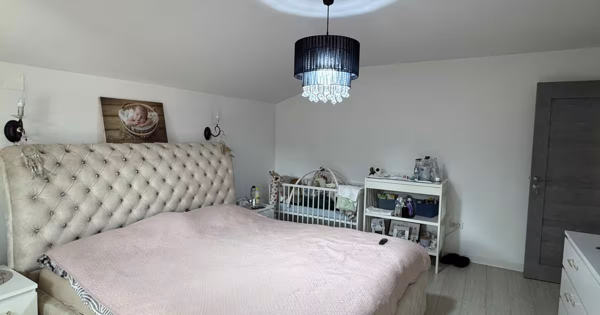 Casă cu 7 camere în zona Central, Slatina