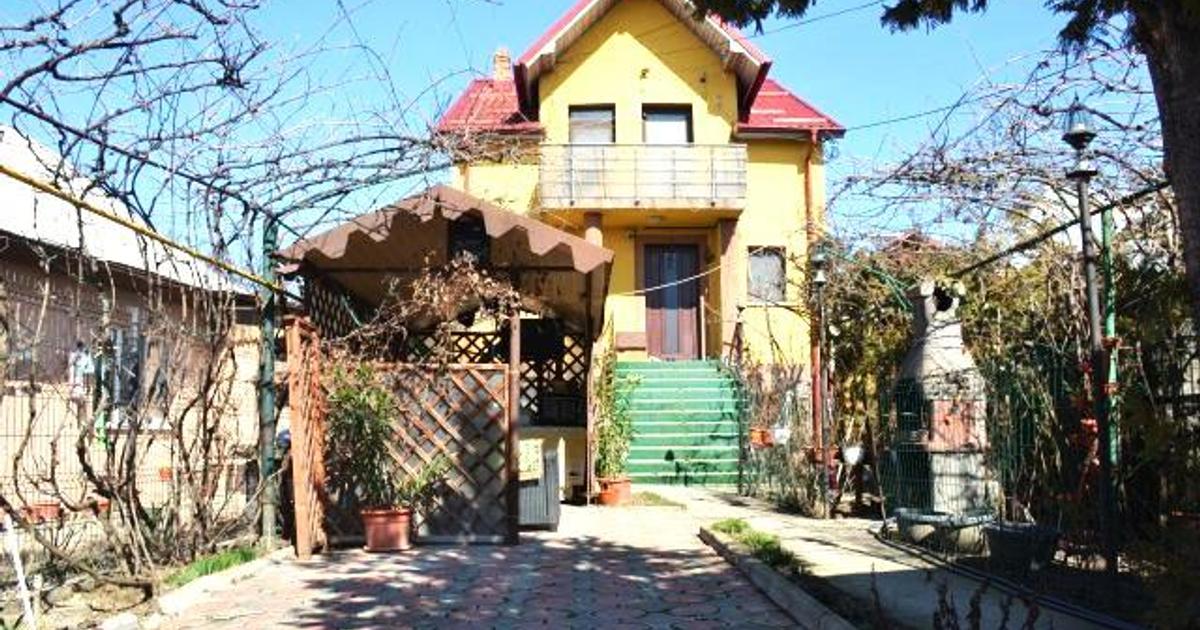 Casă cu 5 camere în zona Exterior Est, Târgoviște