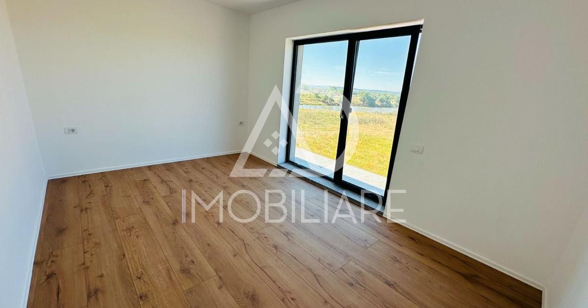 Casă 100 mp cu 3 camere în zona 9 Mai, Târgu Jiu