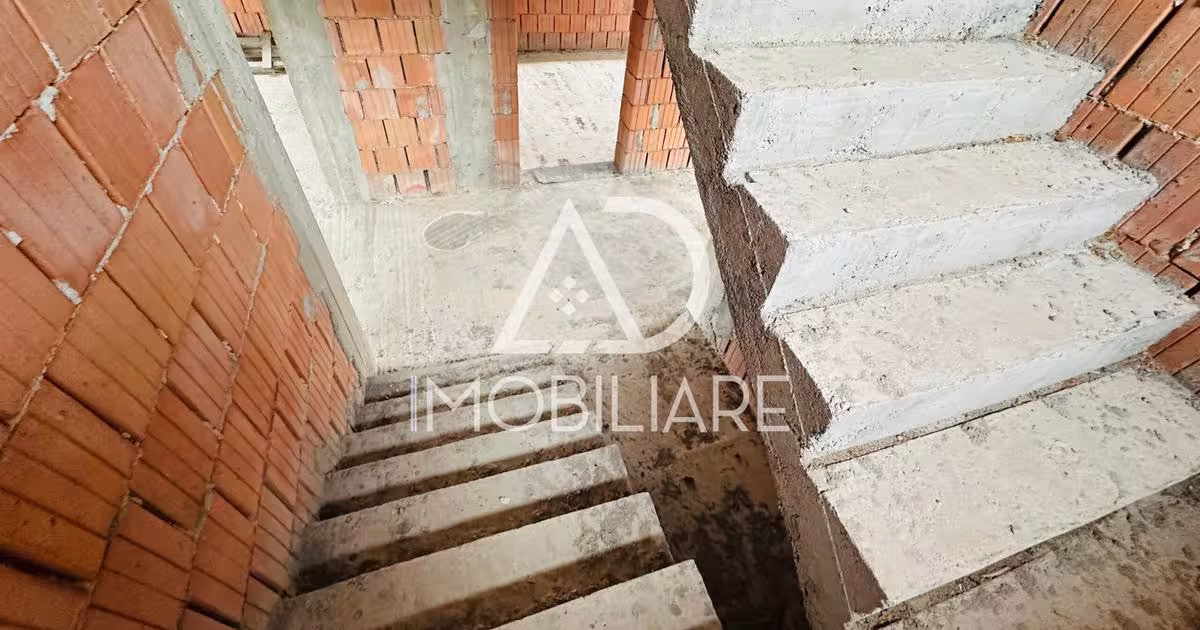 Casă cu 4 camere în zona 9 Mai, Târgu Jiu