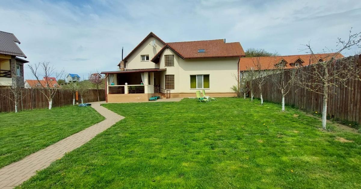 Casă 240 mp cu 4 camere în zona Periferie, Târgu Mureș