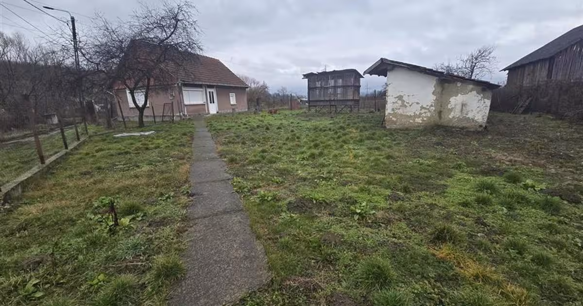 Casă cu 2 camere în Tăuteu