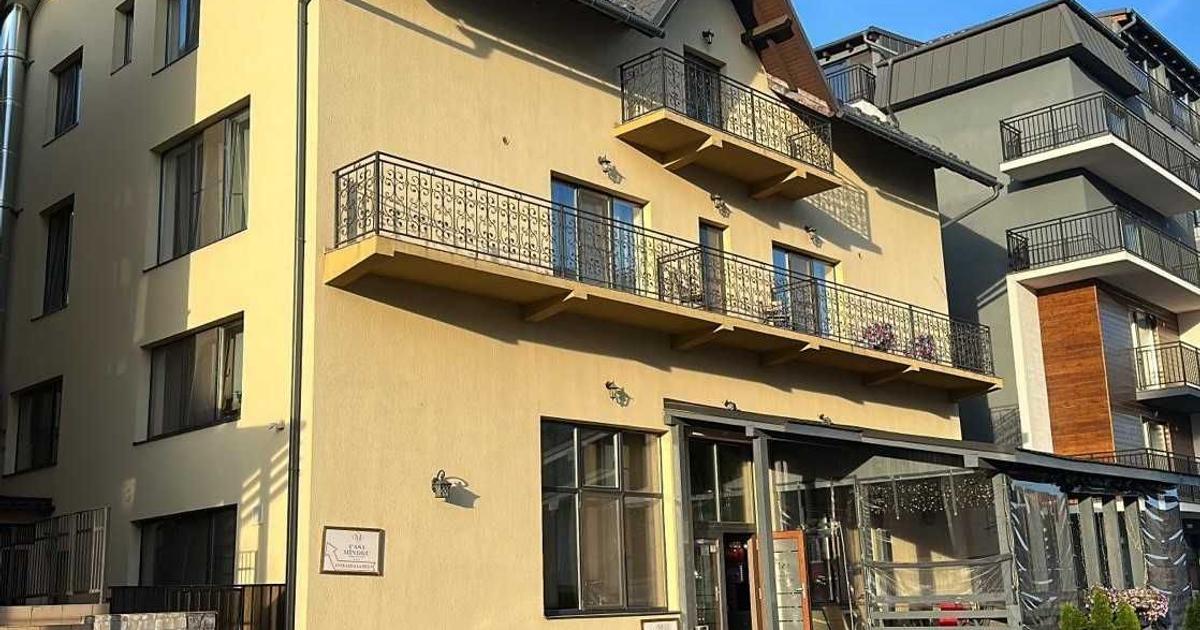 Casă cu 10 camere în zona Central, Toplița