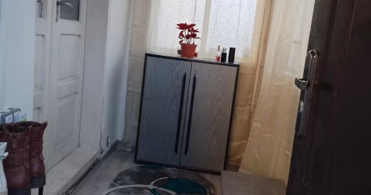 Casă 400 mp cu 5 camere în zona Central, Turnu Măgurele
