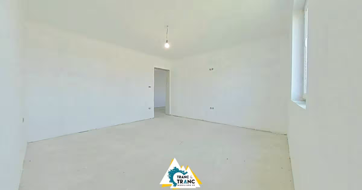 Casă 95 mp cu 3 camere în Zimandu Nou