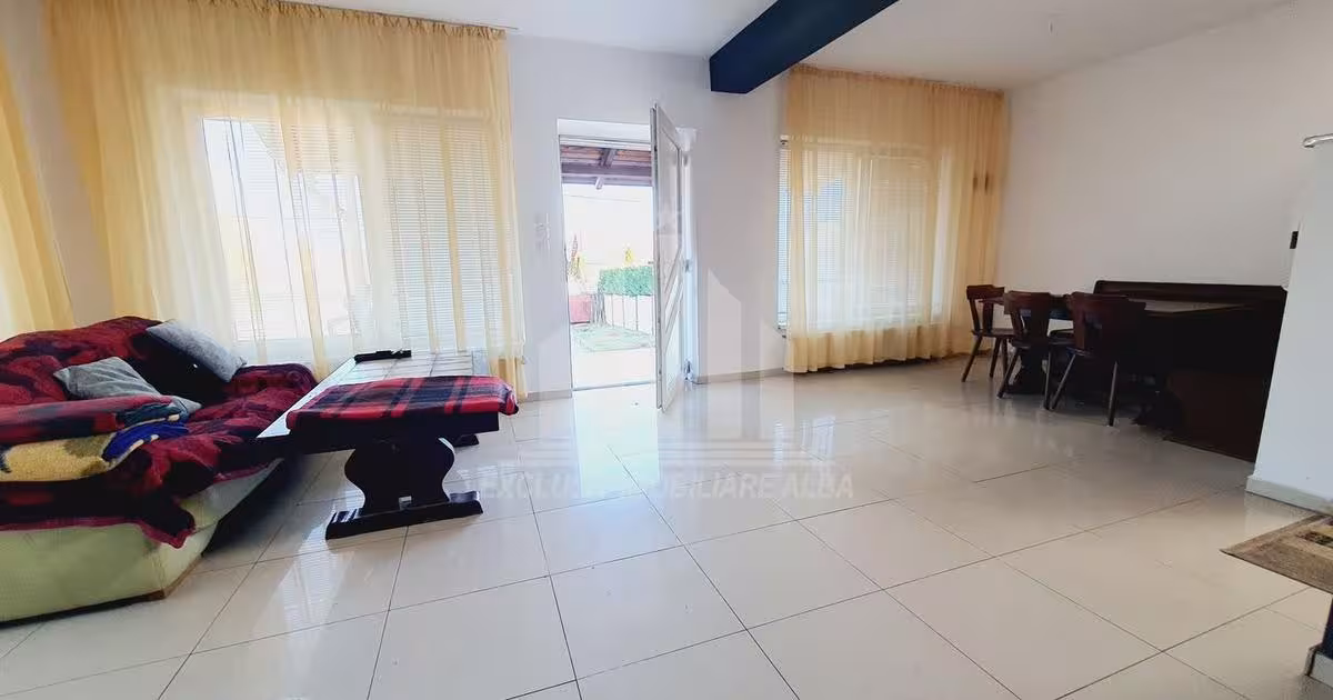 Casă individuală cu 4 camere în zona Cetate, Alba Iulia