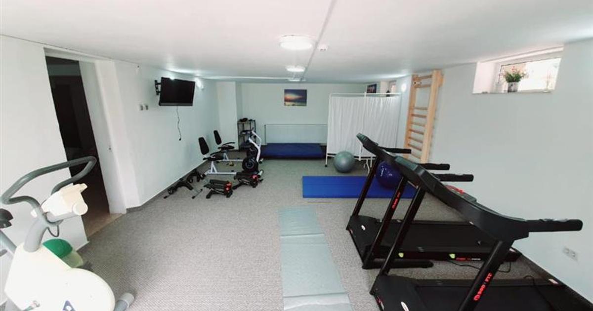 Casă individuală cu 10 camere în zona Aradul Nou, Arad