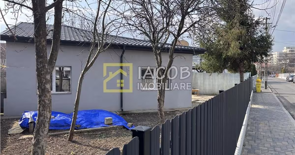 Casă individuală cu 2 camere în zona Banca Națională, Bacău