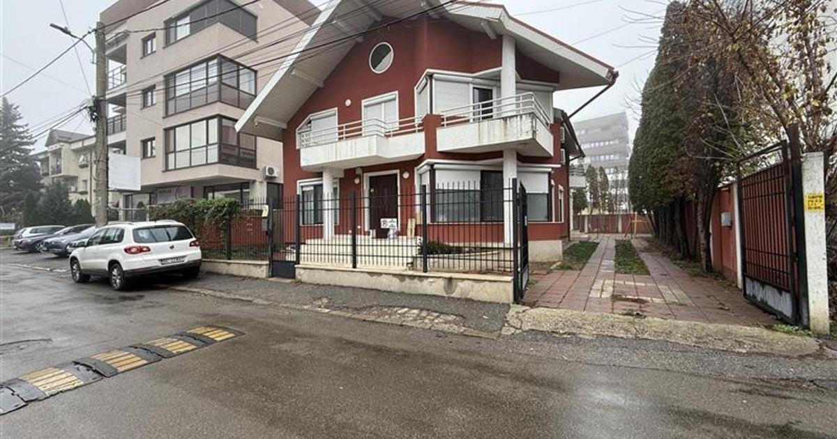 Casă individuală cu 5 camere în zona Ultracentral, Bacău