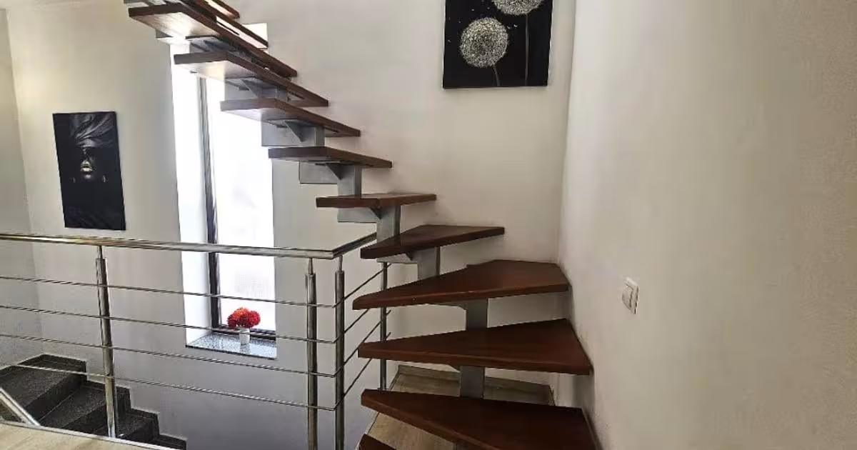Casă individuală 180 mp cu 5 camere în zona Vlahuță, Brașov