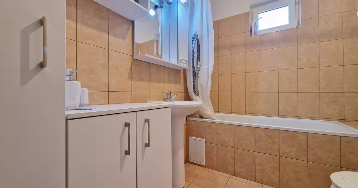 Casă individuală 130 mp cu 7 camere în Buturugeni