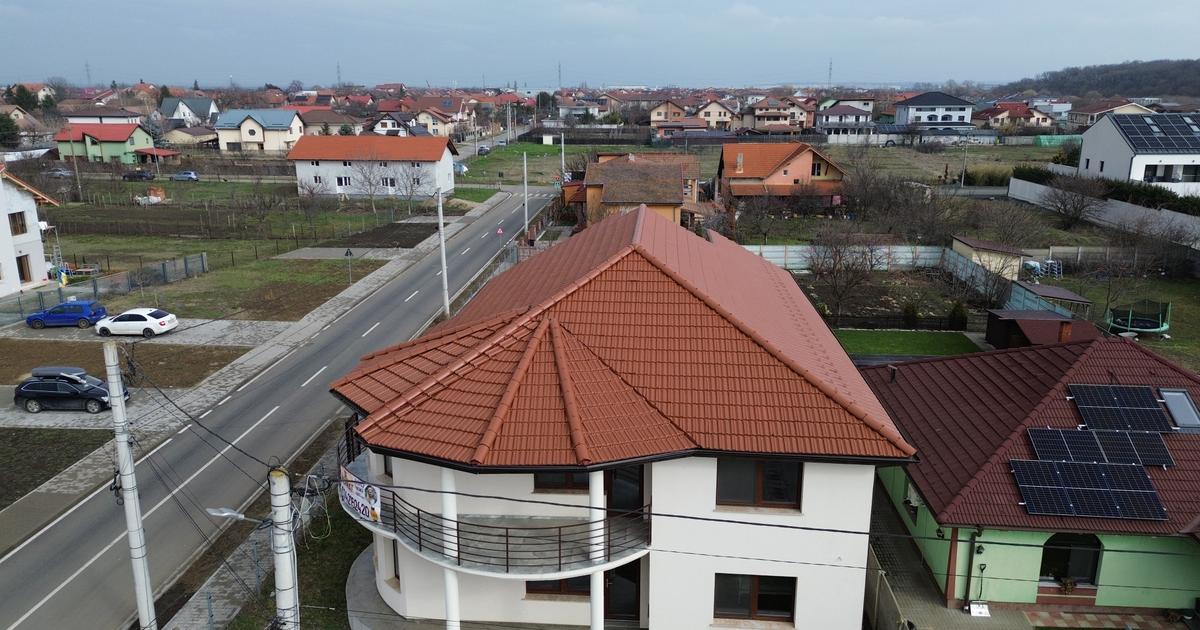 Casă individuală cu 6 camere în Dumbrăvița