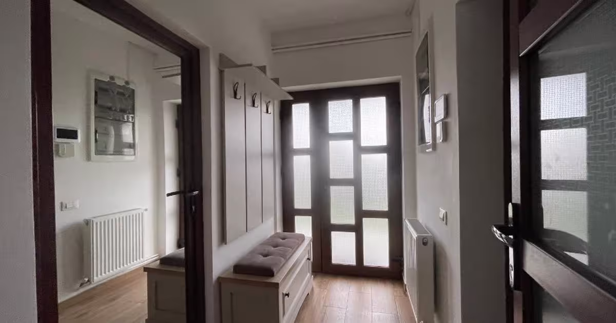 Casă individuală 110 mp cu 3 camere în zona Central, Ghimbav