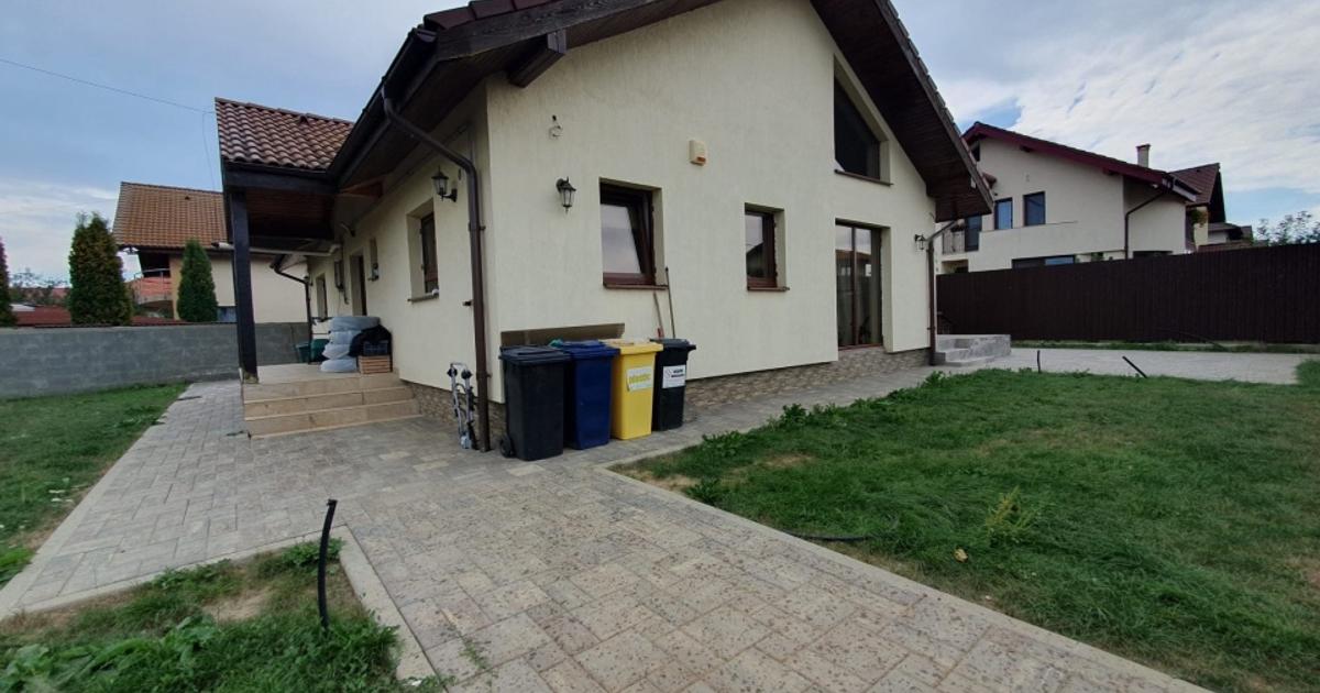 Casă individuală 110 mp cu 3 camere în zona Central, Ghimbav