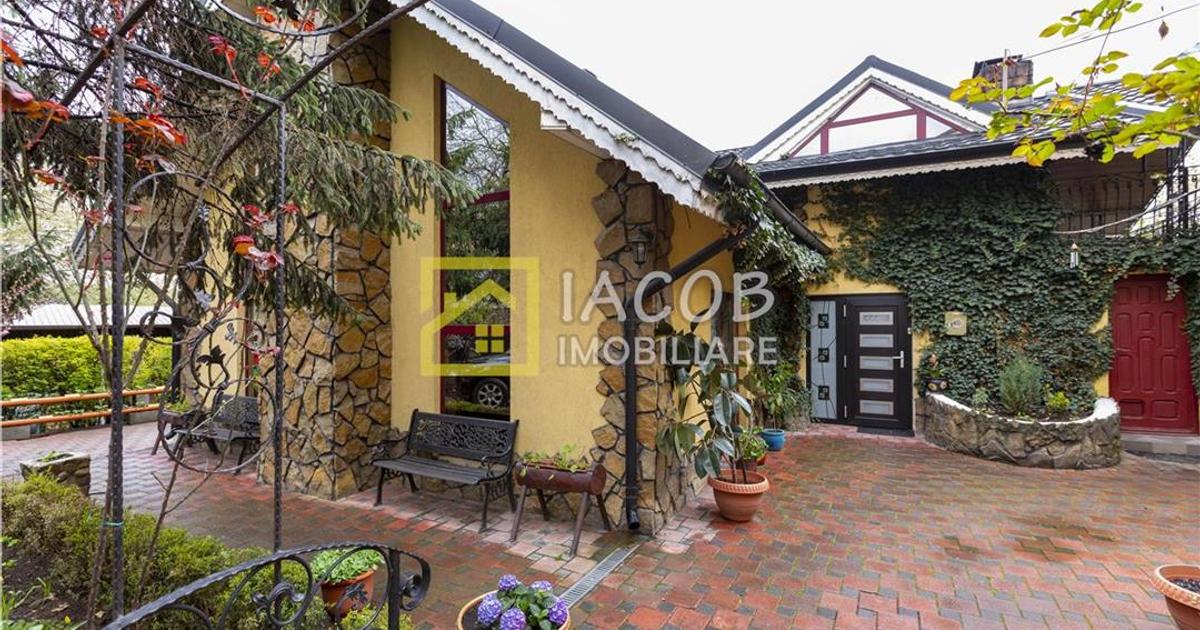 Casă individuală cu 5 camere în Mărgineni