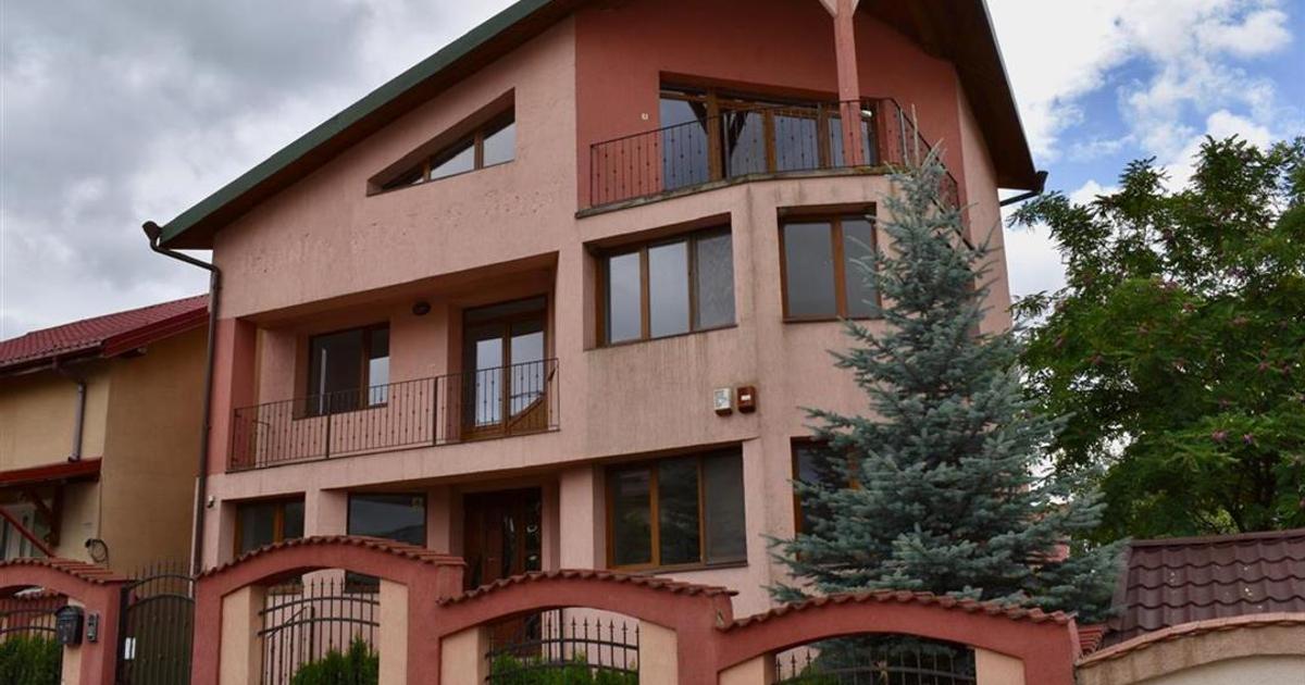 Casă individuală 560 mp cu 6 camere în zona Bunloc, Săcele