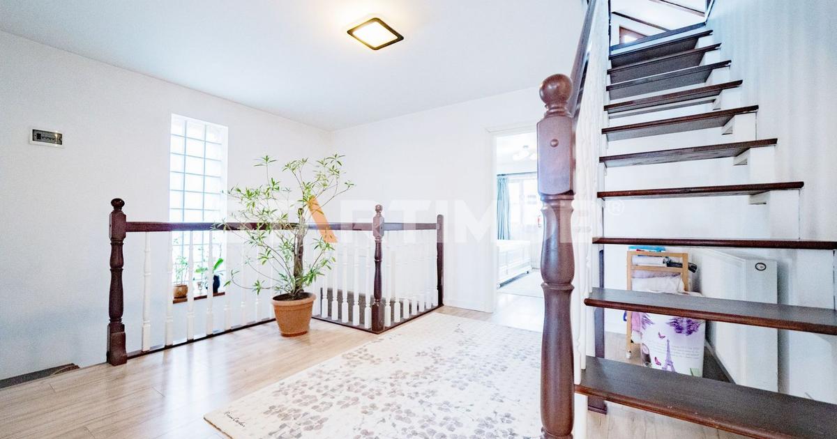 Casă individuală cu 5 camere în Sânpetru