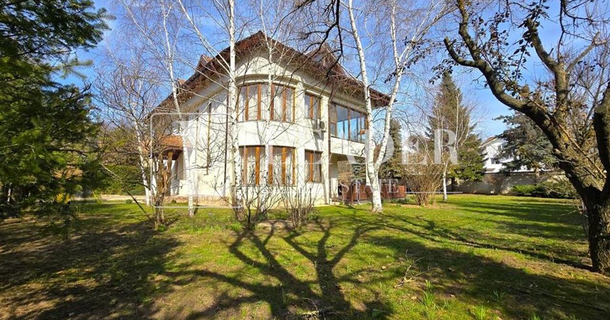 Casă individuală cu 8 camere în zona Iancu Nicolae, Sector 1