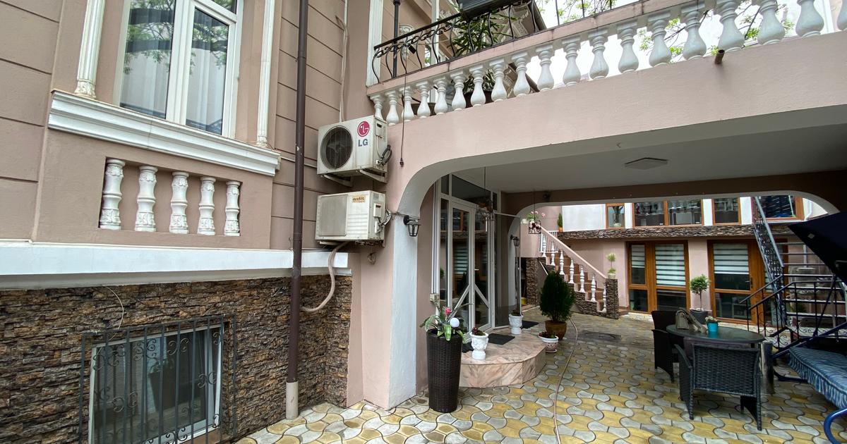 Casă individuală 260 mp cu 7 camere în zona Ferdinand, Sector 2