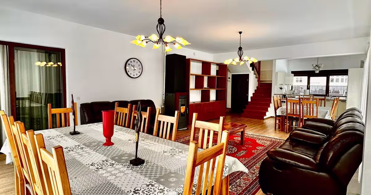 Casă individuală cu 5 camere în Timișu de Sus