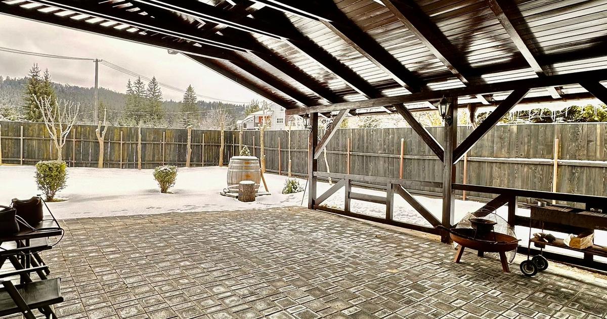 Casă individuală cu 5 camere în Timișu de Sus