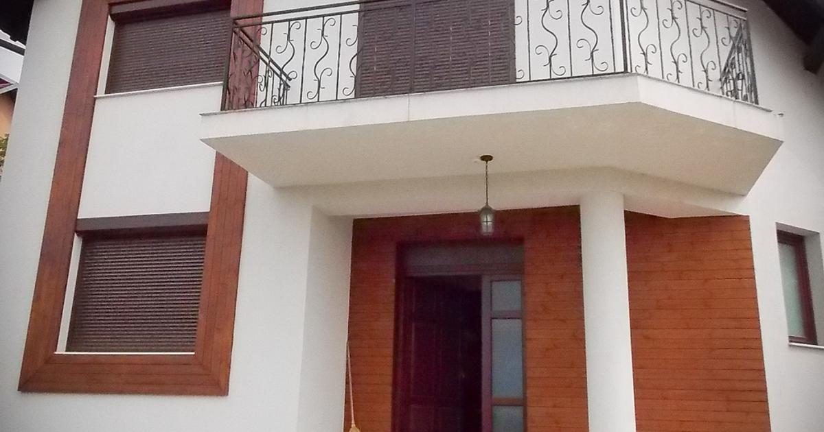 Casă individuală 140 mp cu 4 camere în Valea Mare-Podgoria