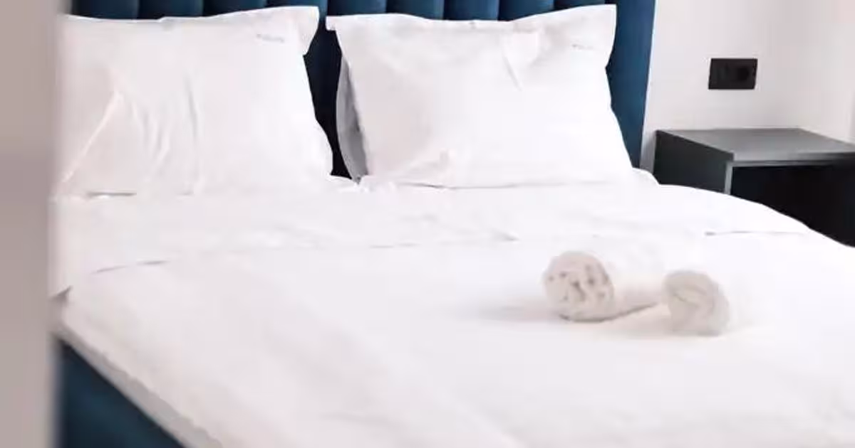 Casă individuală cu 4 camere în Voroneț preț 2.000 RON / lună