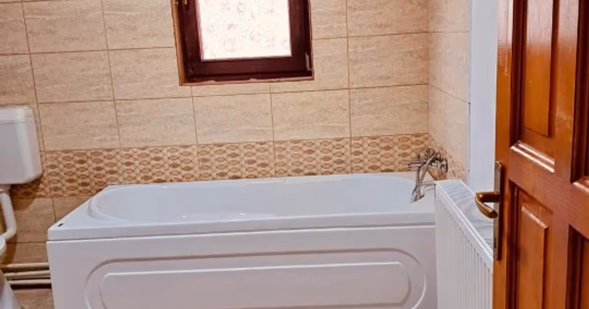 Casă individuală 182 mp cu 4 camere în Adunați