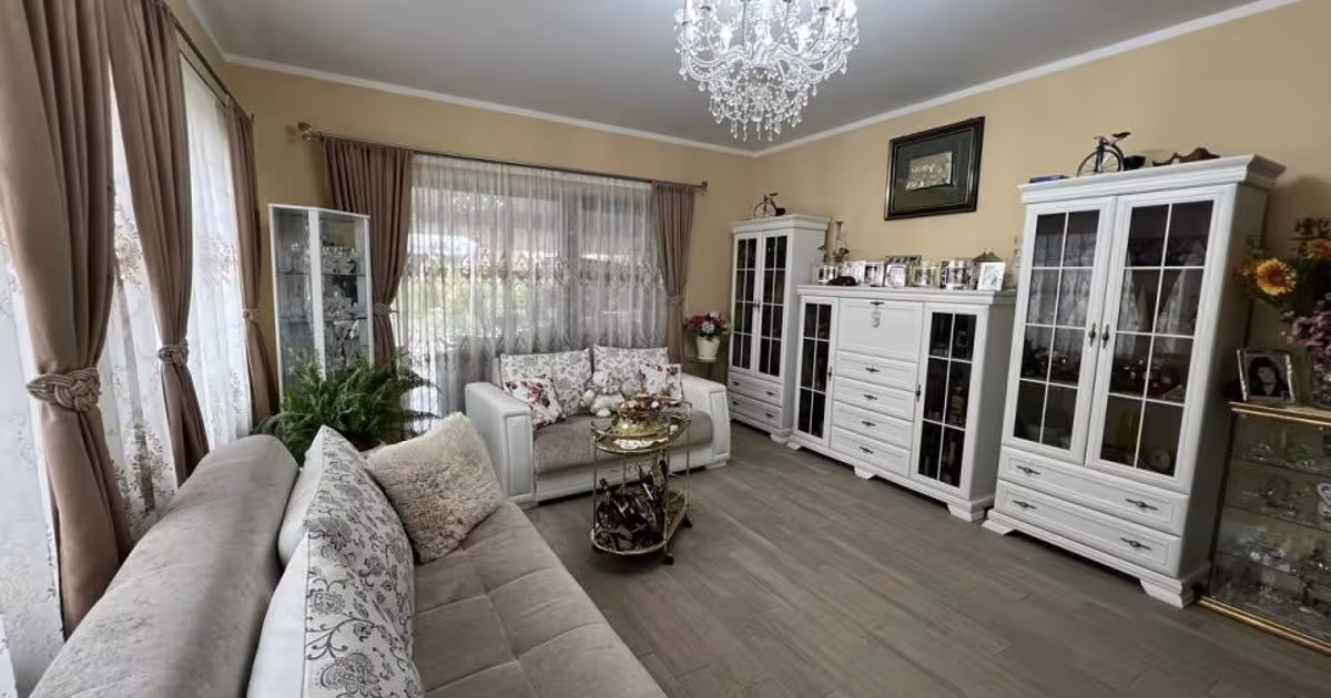 Casă individuală 95 mp cu 3 camere în zona Est, Alba Iulia