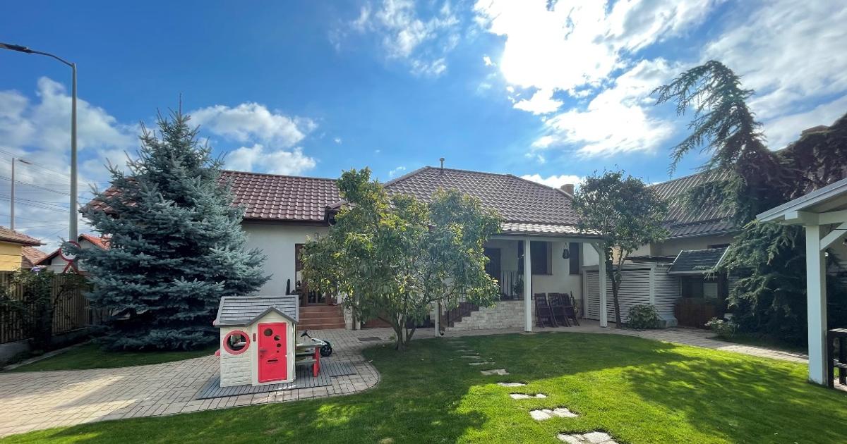 Casă individuală 130 mp cu 4 camere în zona Partoș, Alba Iulia