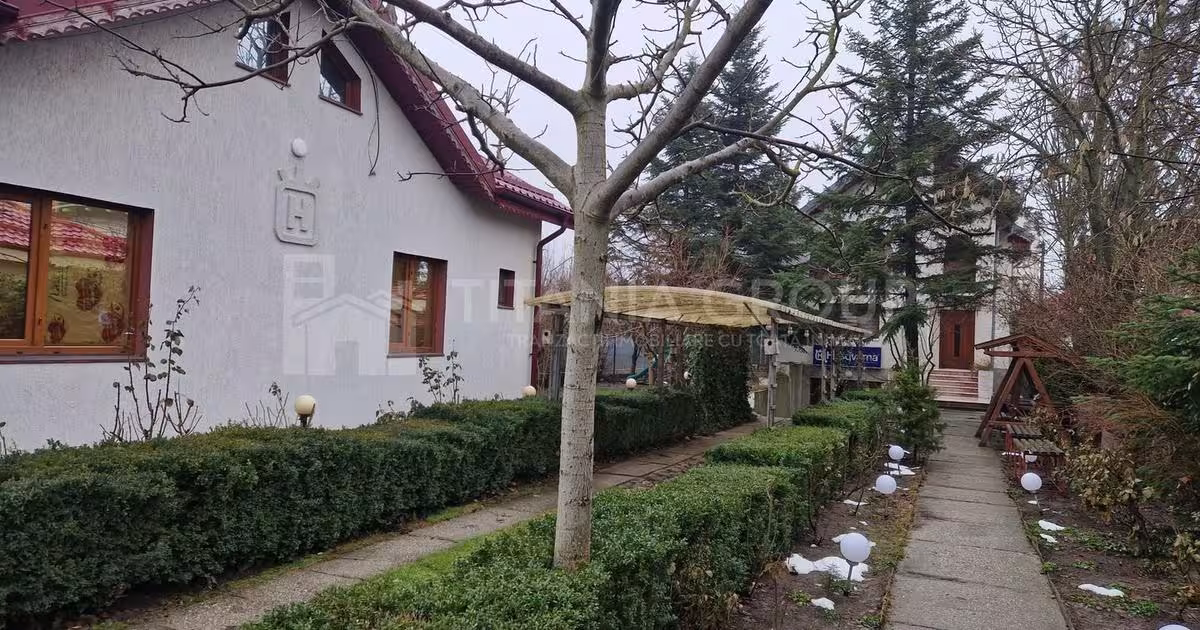 Casă individuală cu 5 camere în zona Central, Alexandria