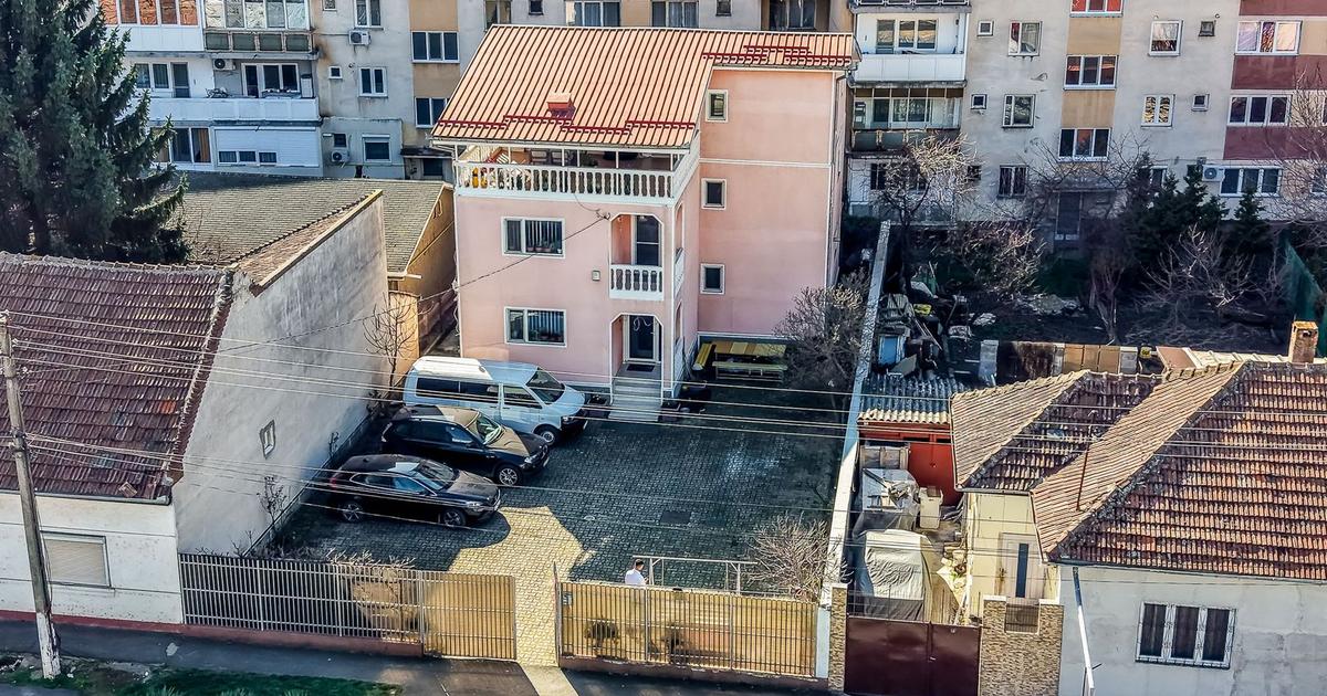 Casă individuală cu 7 camere în zona Aurel Vlaicu, Arad