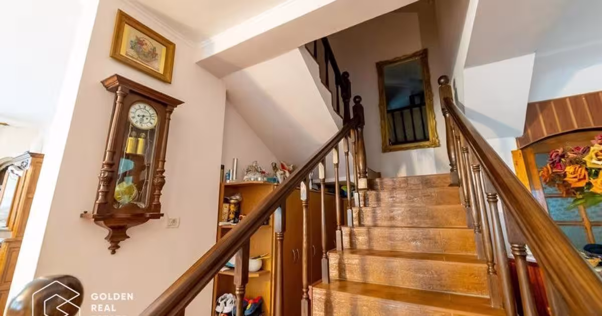 Casă individuală cu 6 camere în zona Central, Arad