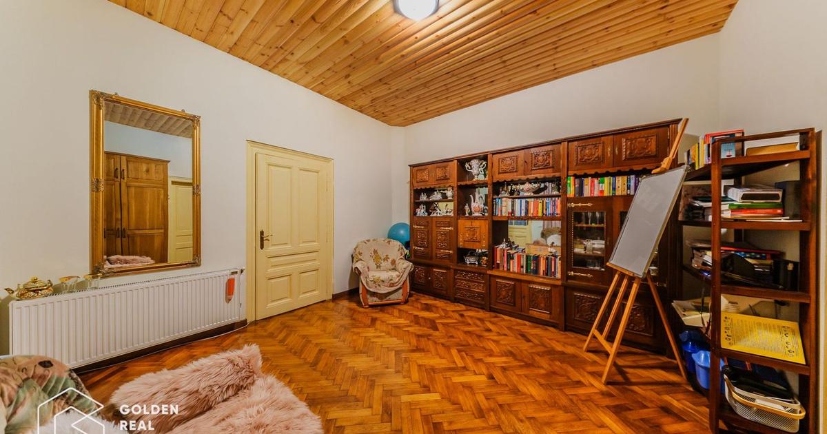 Casă individuală cu 5 camere în zona Central, Arad