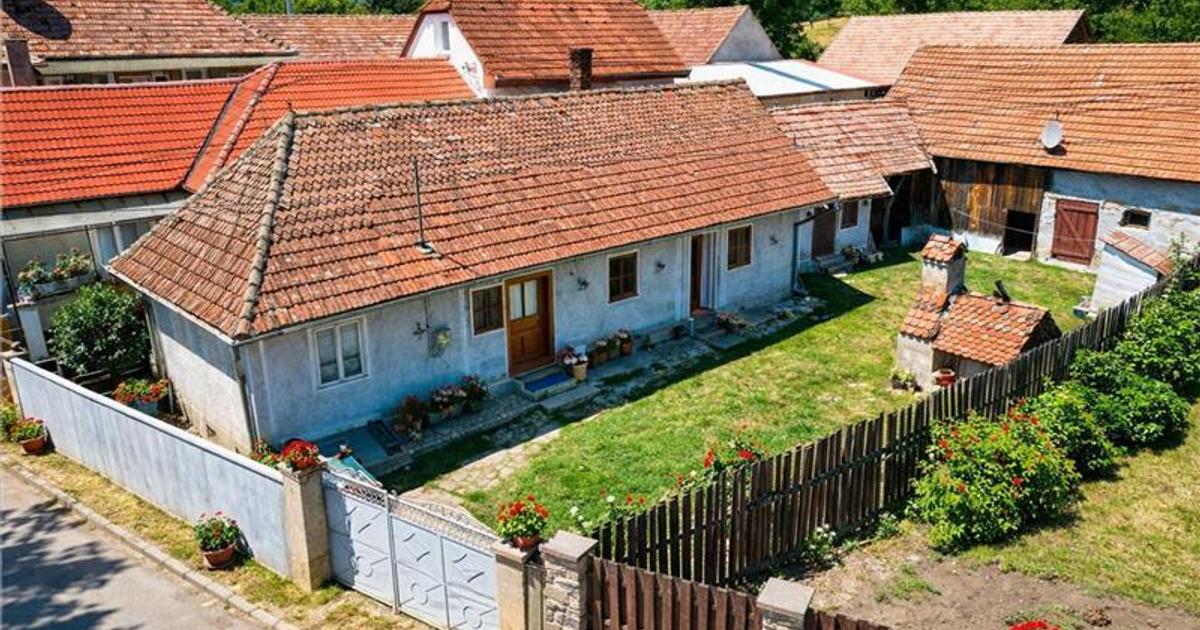 Casă individuală cu 2 camere în Arcuș